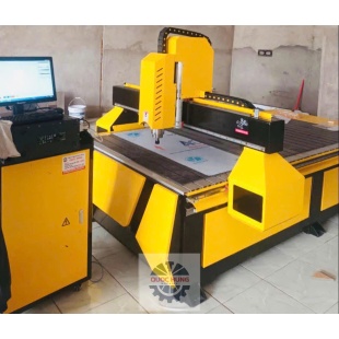 Máy cắt CNC 1325 cắt quảng cáo, ván MDF